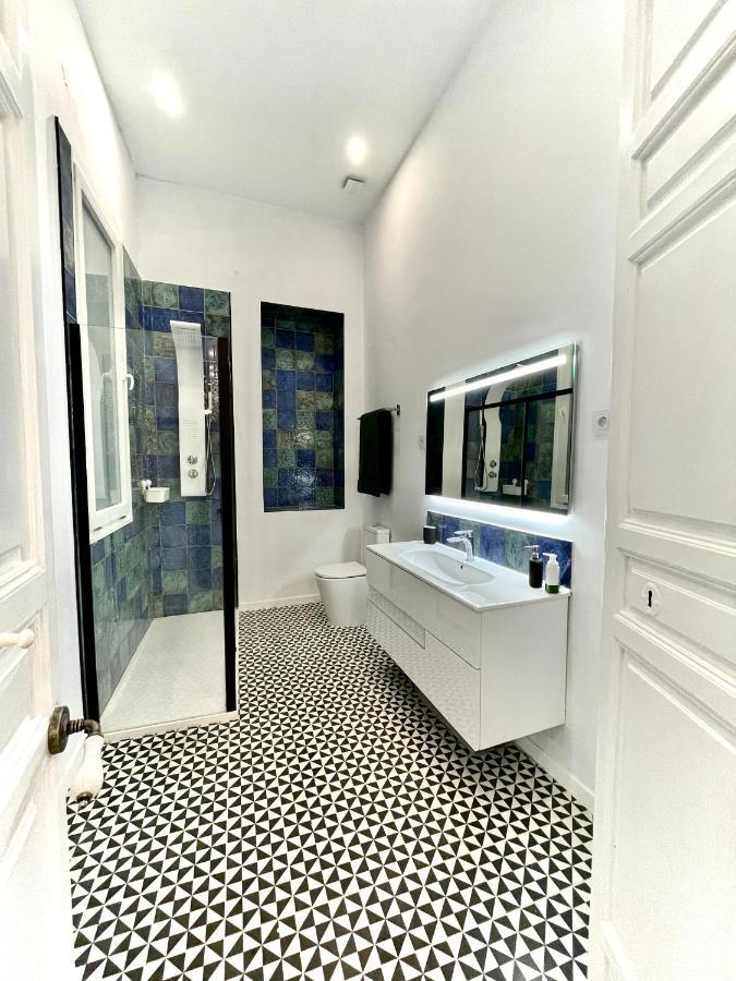 Picasso'S Tres Puertas 4 Bedrooms Малага Экстерьер фото